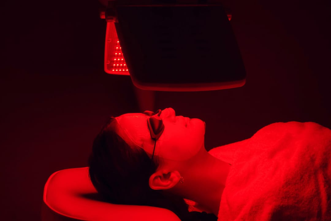 LED Light Therapy by Chicago Acupuncture Jennifer Dubowsky